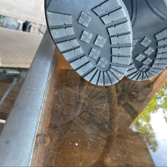 GUESS: Boots lace and buckle ankle boots 4” heels, slight front platform. - Picture 8 of 9